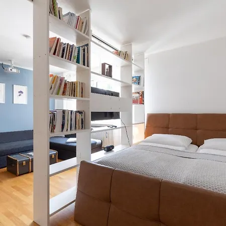Mozart Apartment Munich